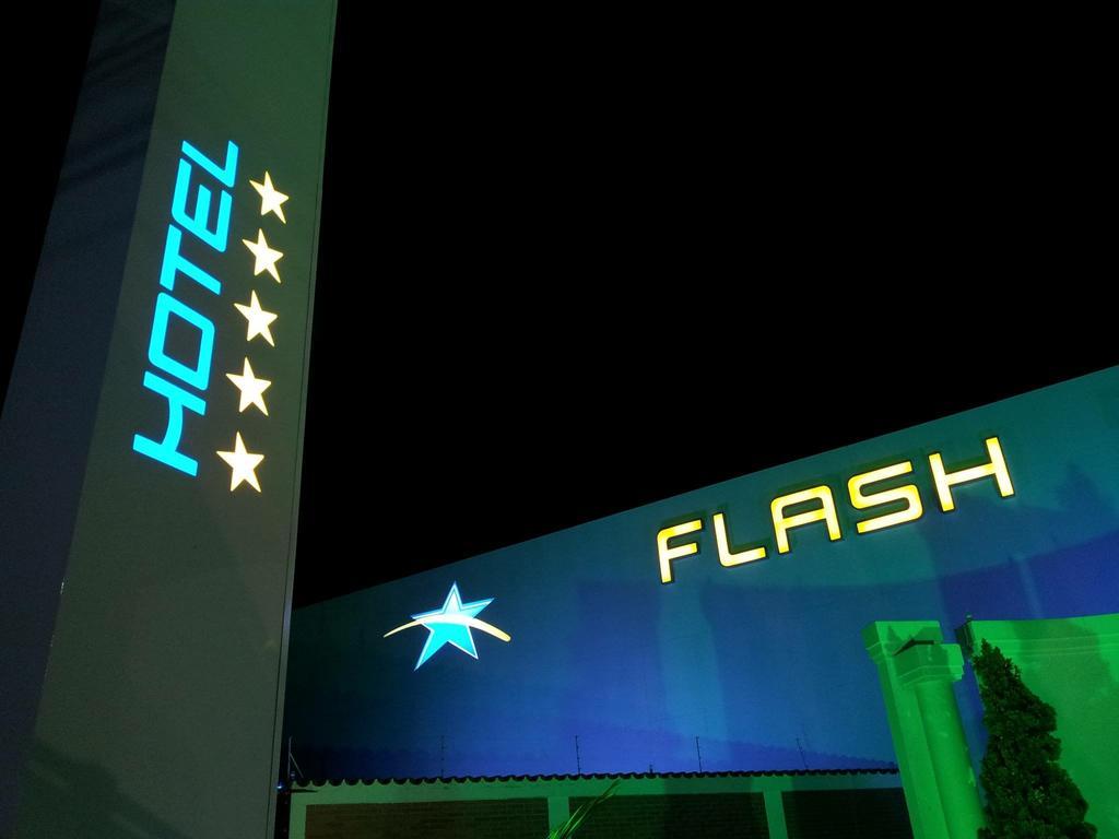 Flash Motel (Adults Only) São Vicente Kültér fotó